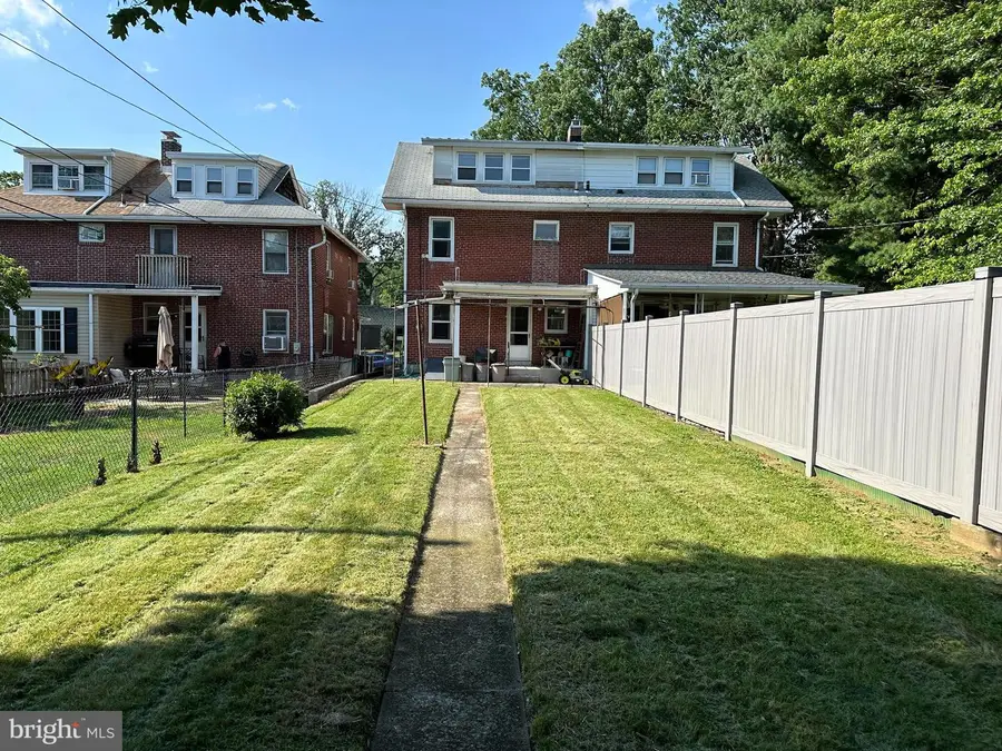 2012 Spring St, Reading, PA 19609 - Image #2