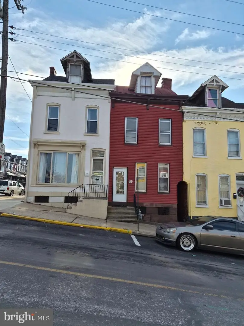 1262 Buttonwood St, Reading, PA 19604 - Image #1