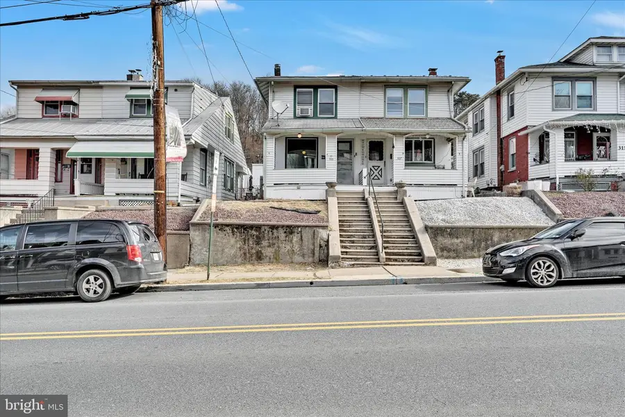 305 S 4th St, Hamburg, PA 19526 - #2