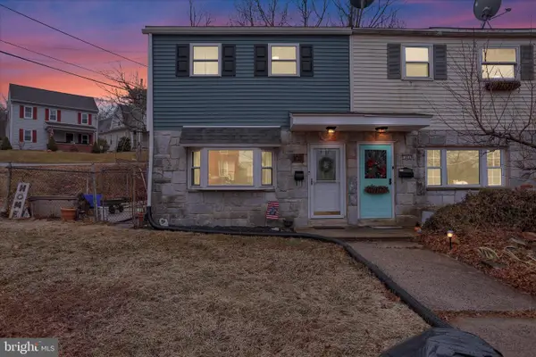 102 W Jackson St, FLEETWOOD, PA 19522