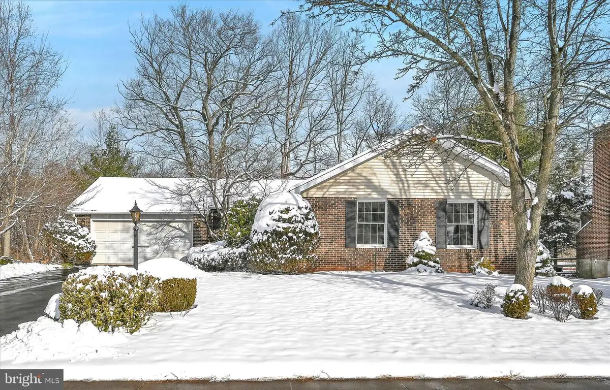 318 Fairview Rd, Reading, PA 19606 - #1