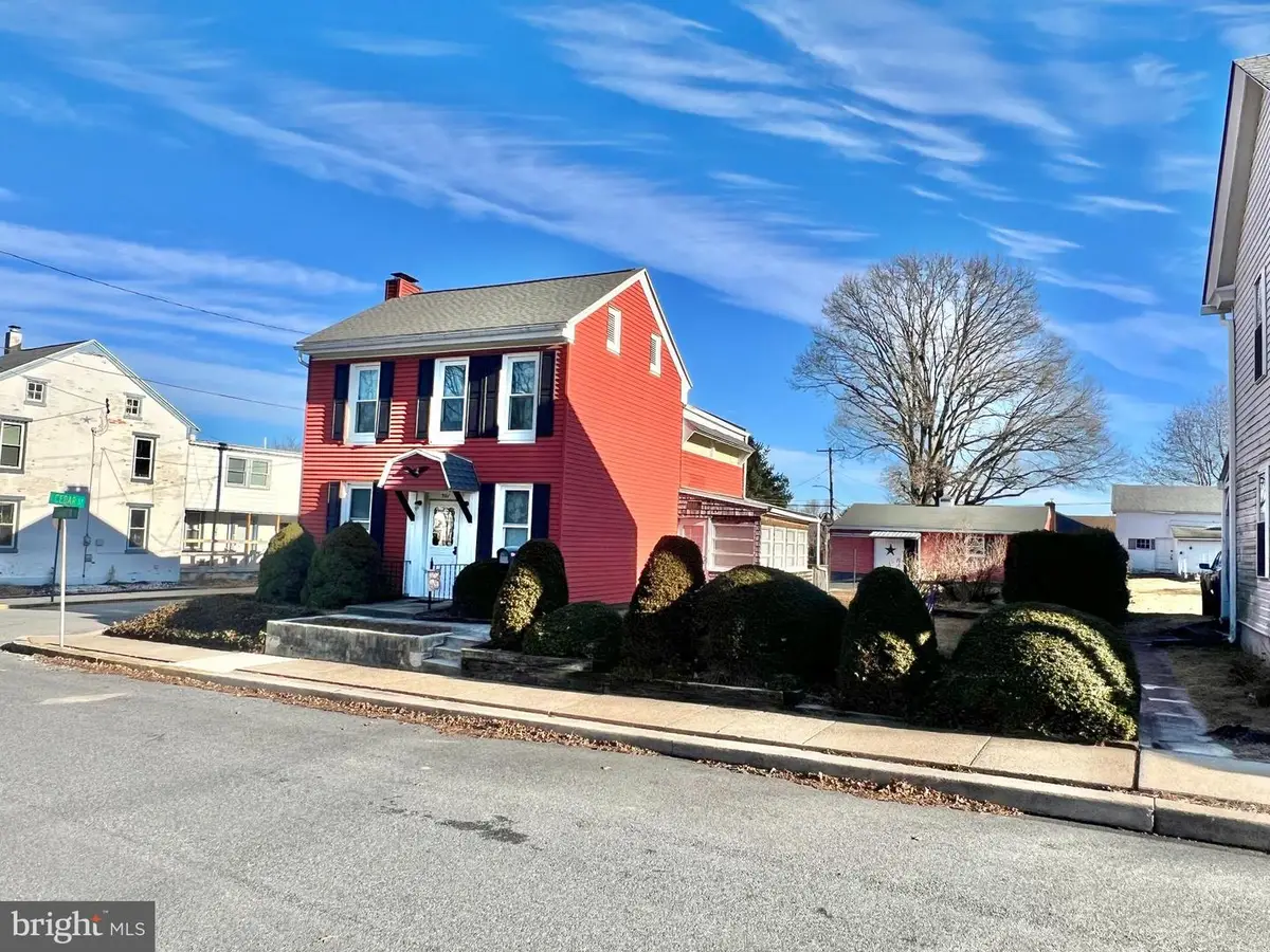 301 S Franklin St, Fleetwood, PA 19522 - #1