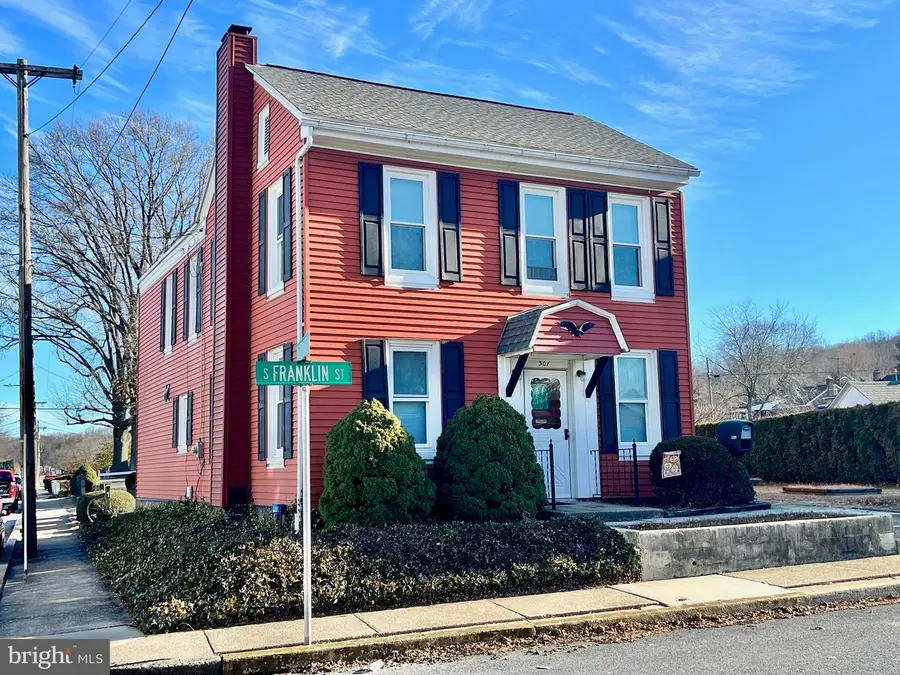 301 S Franklin St, Fleetwood, PA 19522 - #3