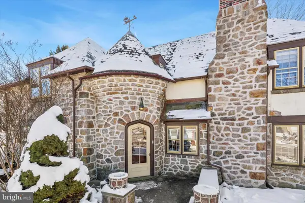 40 W 2nd St, BOYERTOWN, PA 19512