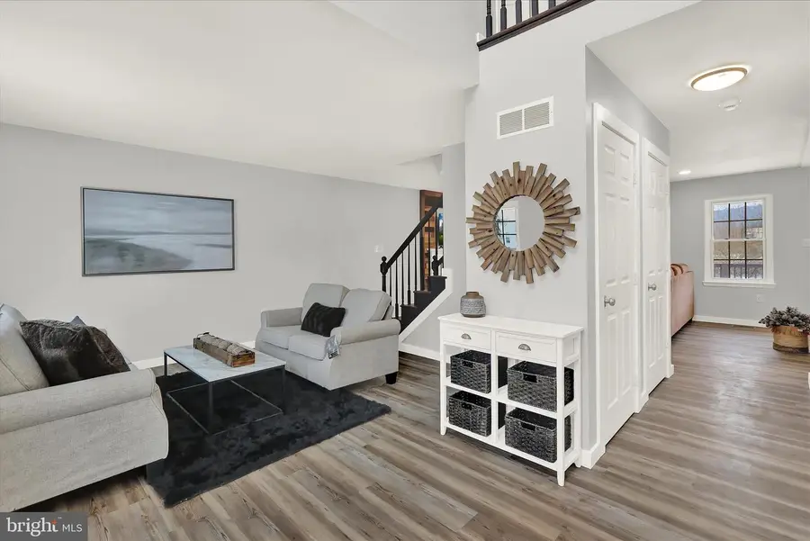 1049 Christina Dr, Leesport, PA 19533 - #3