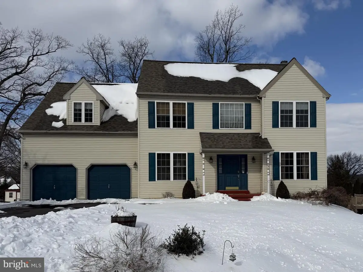 902 Bedford Ave, Reading, PA 19607 - Image #1