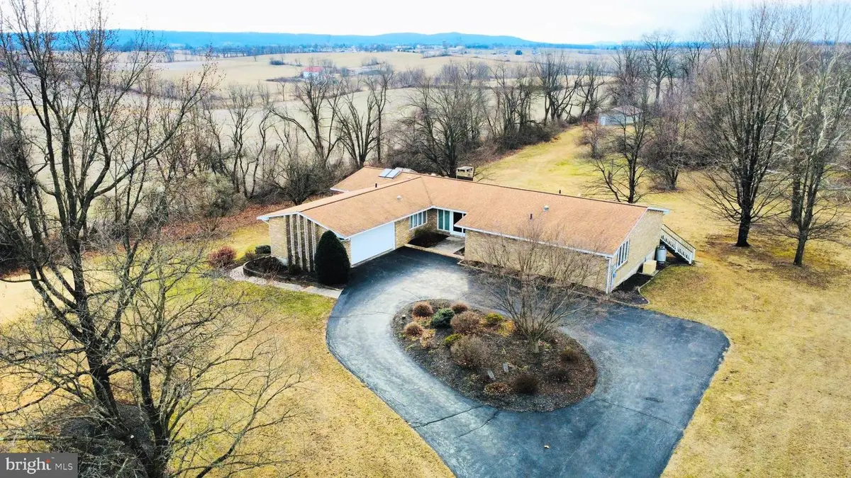 464 Krause Rd, Fleetwood, PA 19522 - #1