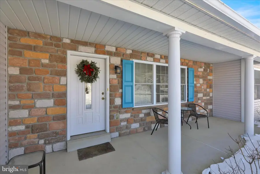 28 Versailles Ct, Reading, PA 19605 - #3