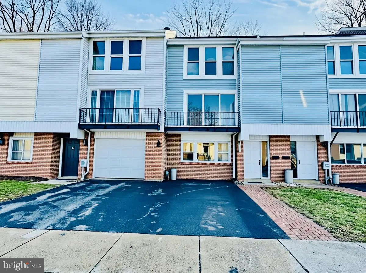 818 Summit Chase Dr, Reading, PA 19611 - Image #1