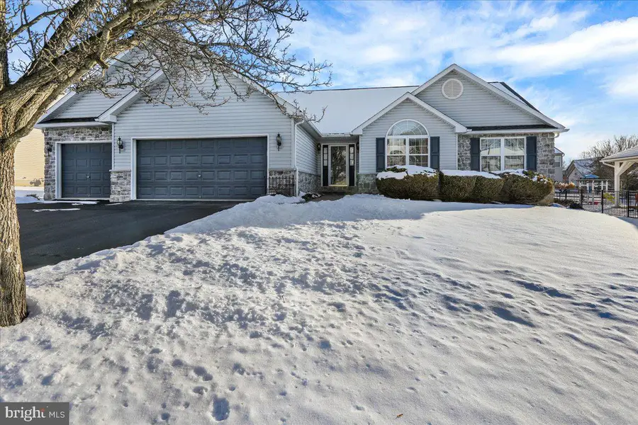 28 Sagebrook Dr, Reading, PA 19606 - Image #2