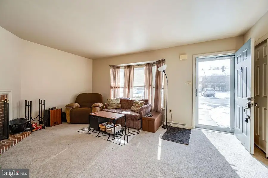 71 Winchester Ct, Reading, PA 19606 - Image #2