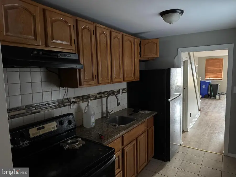 237 Maple St, Reading, PA 19602 - Image #2