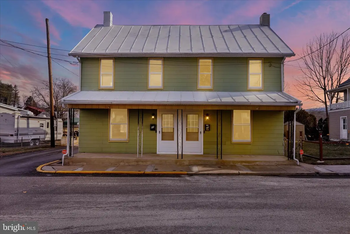 23 N Front St, Womelsdorf, PA 19567 - #1