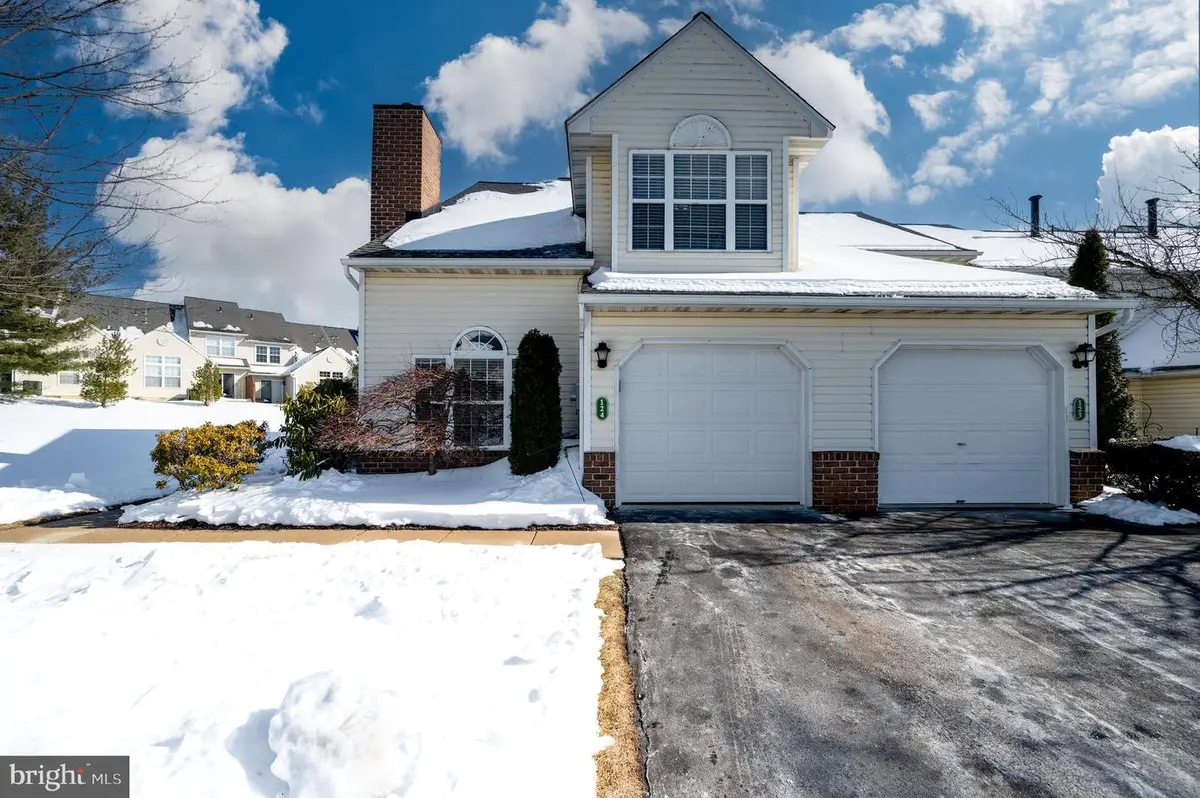 124 Hickory Ln, Reading, PA 19610 - #1