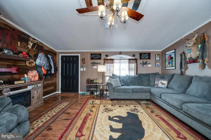 60 Laurel Ave, Birdsboro, PA 19508 - Image #2