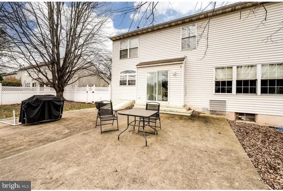 390 Wingspread Dr, Reading, PA 19606 - #3