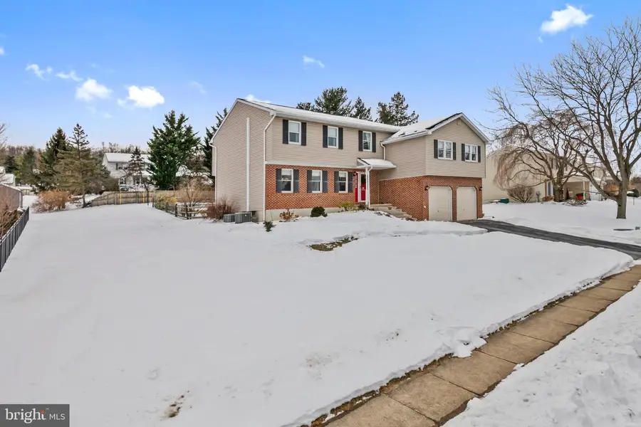 3002 Susanna Dr, Reading, PA 19608 - Image #2