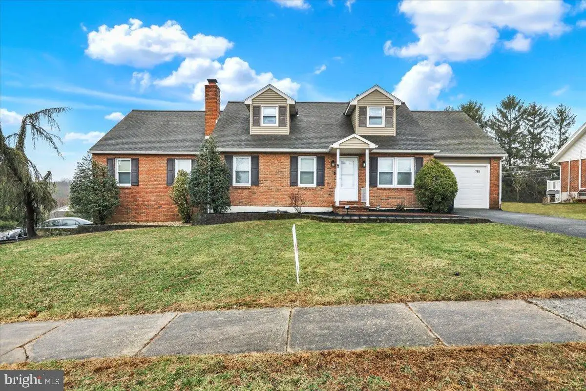 780 Corbit Dr, Reading, PA 19607 - #1