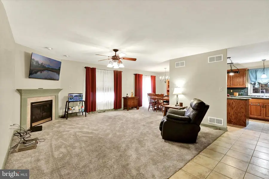 1007 Bowman St, Reading, PA 19605 - #2