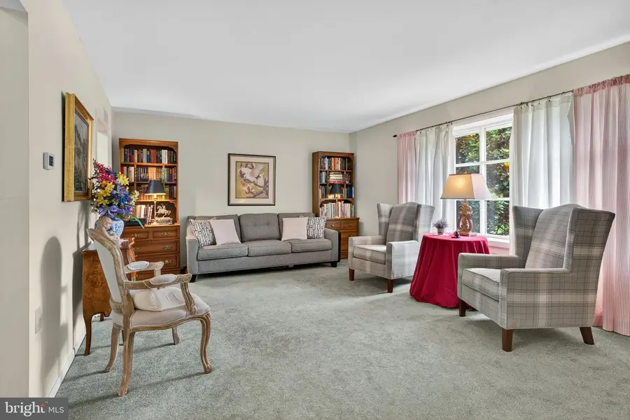 56 Hearthstone Dr, Reading, PA 19606 - #3