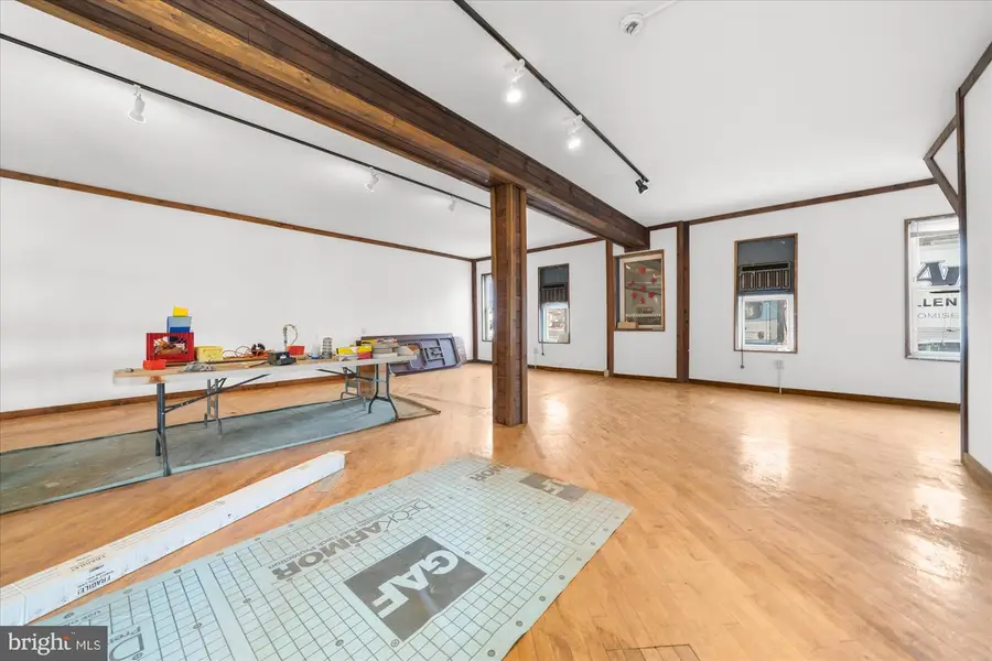 102 S Richmond St, Fleetwood, PA 19522 - #3