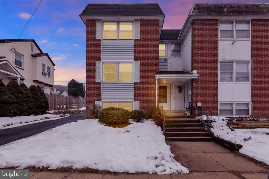 2560 Grant St, Reading, PA 19606 - #2