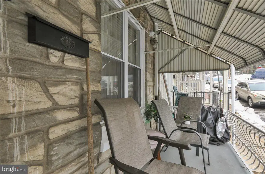 1243 Greenwich St, Reading, PA 19604 - #2