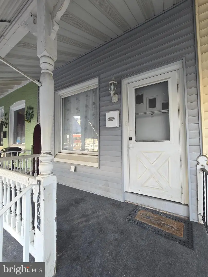 1624 N 10th St, Reading, PA 19604 - #2