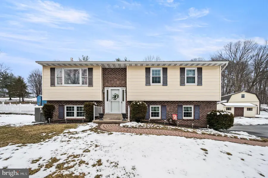 1548 County Line Rd, Gilbertsville, PA 19525 - #2