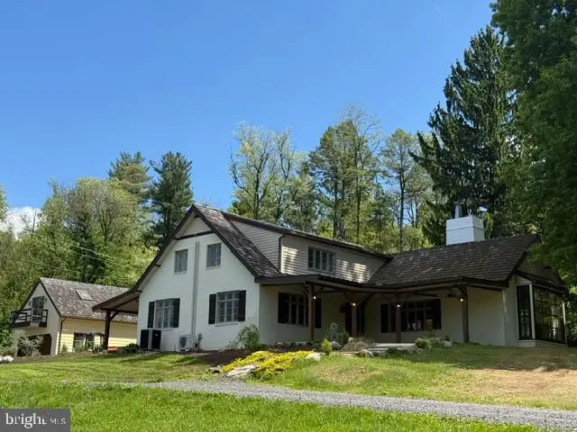 848 White Oak Ln, Leesport, PA 19533 - #1