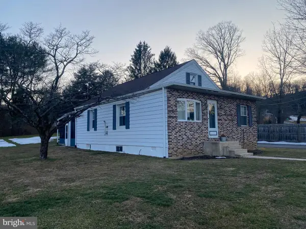 121 Old State Rd, READING, PA 19606