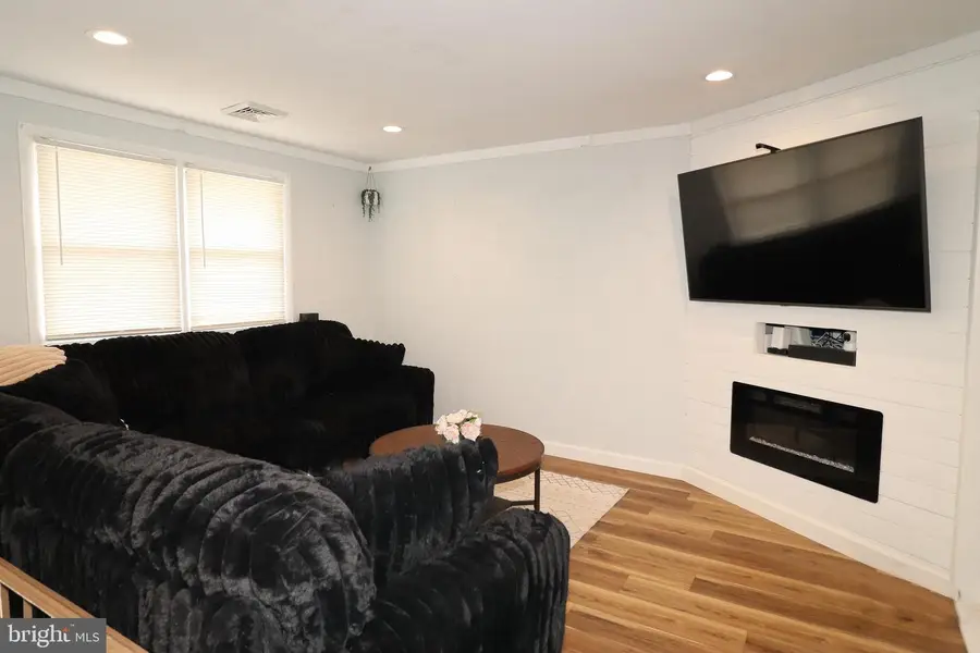 30 Lindy Ln, Boyertown, PA 19512 - #2