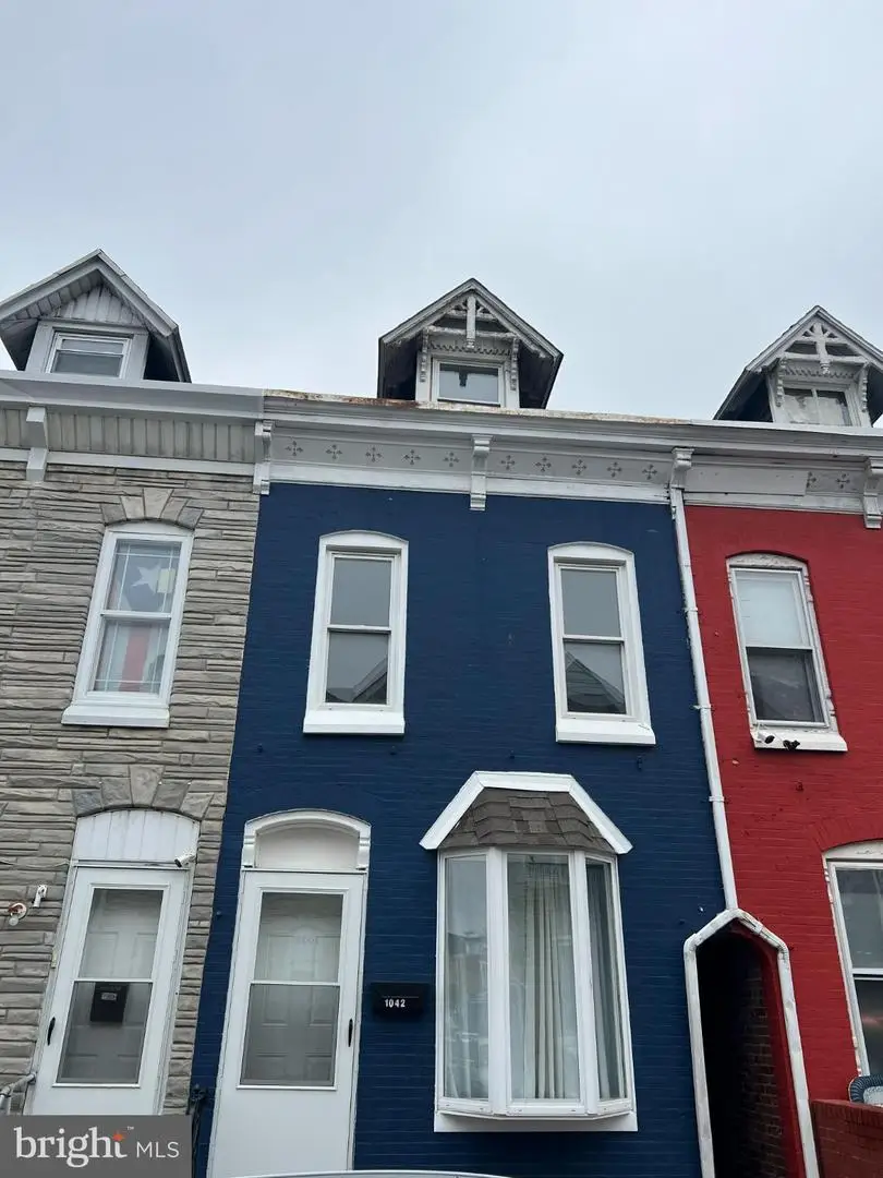 1042 Locust St, Reading, PA 19604 - #2