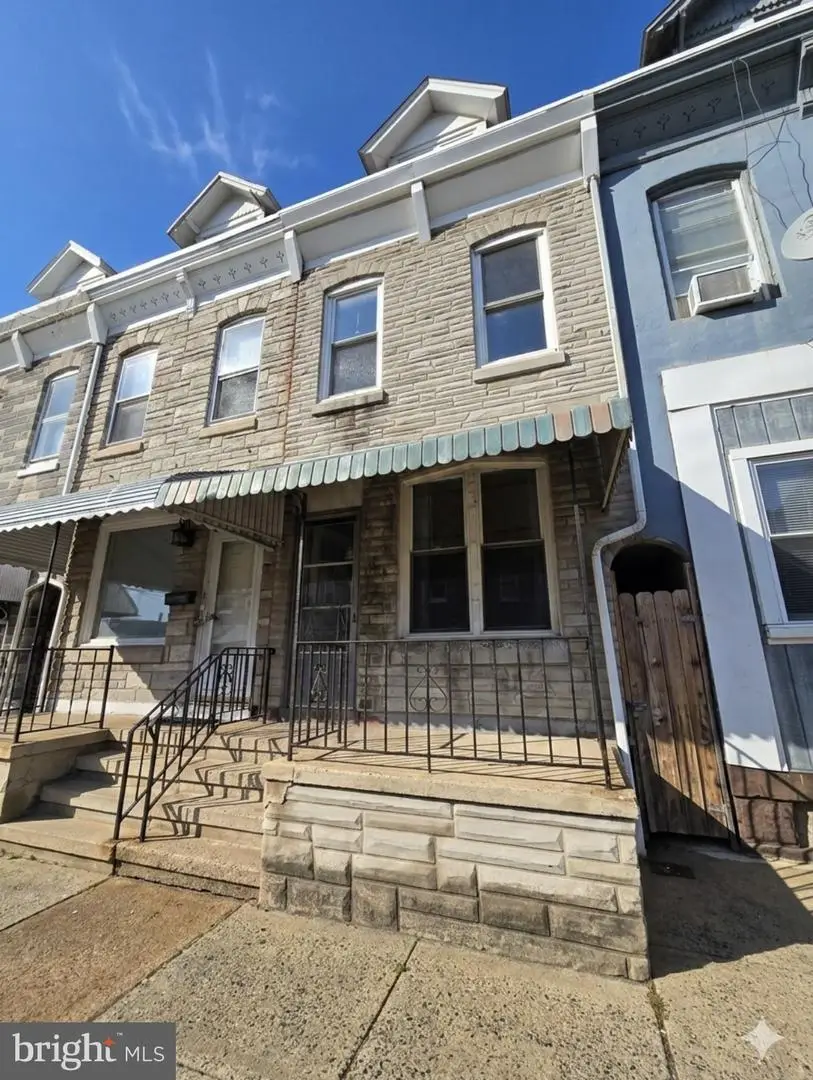 921 Perry St, Reading, PA 19604 - #2