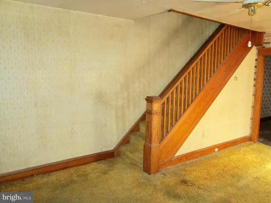 431 Raymond St, Reading, PA 19605 - #3