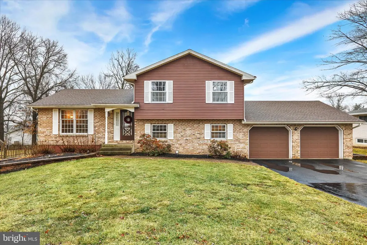 2476 Wilson St, Reading, PA 19605 - #1