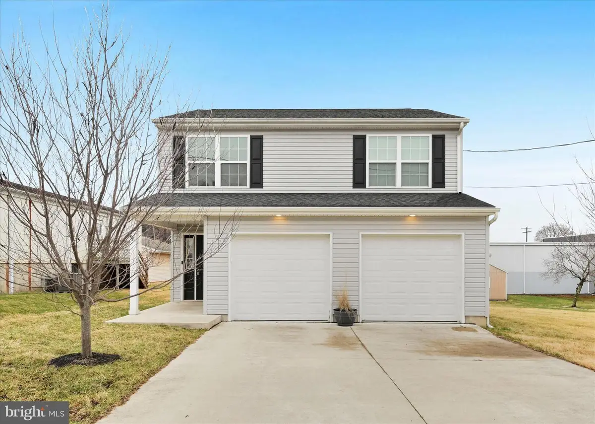 130 S Franklin St, Fleetwood, PA 19522 - #1