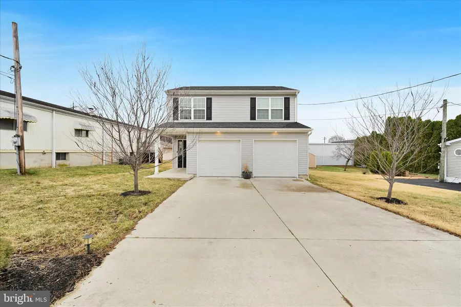 130 S Franklin St, Fleetwood, PA 19522 - #2