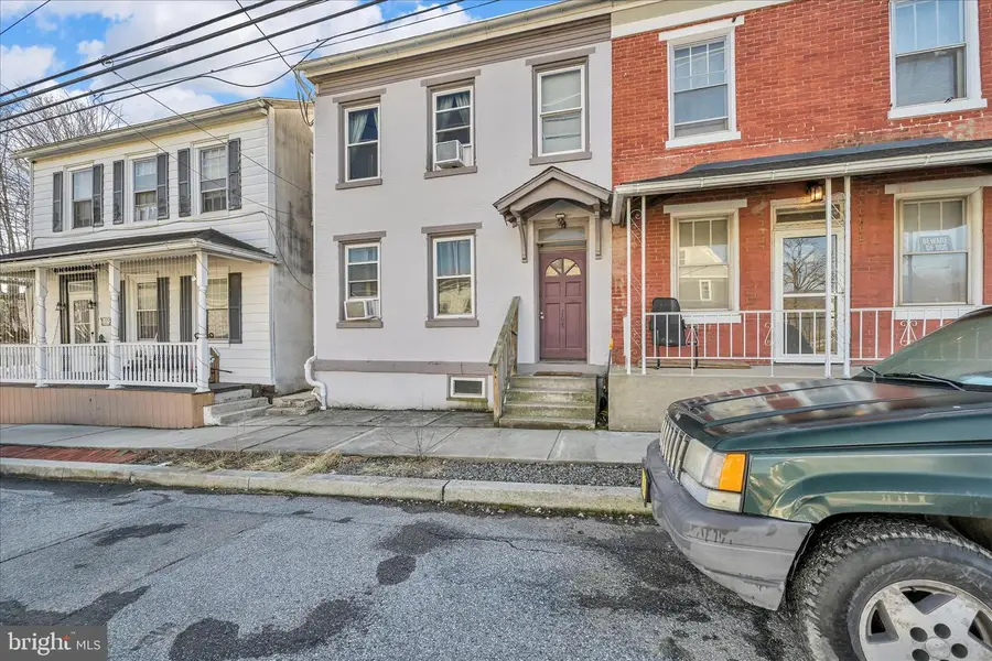 108 E Penn St, Lenhartsville, PA 19534 - #2