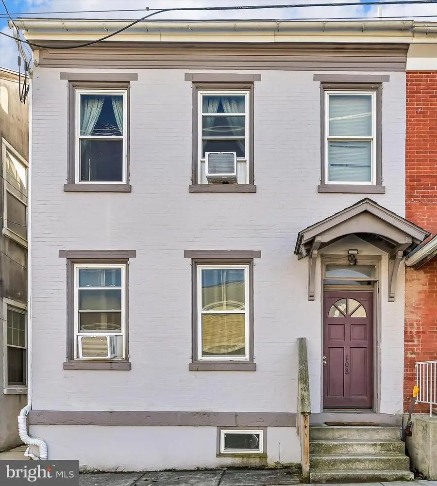 108 E Penn St, Lenhartsville, PA 19534 - #3