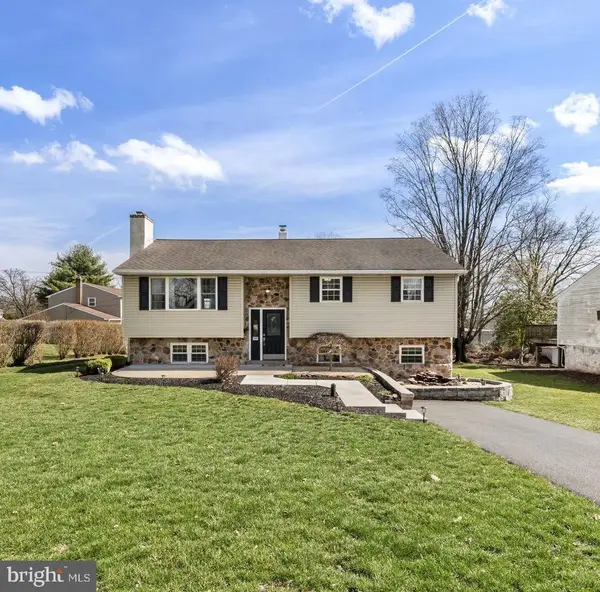 205 Hickory Ln, DOUGLASSVILLE, PA 19518