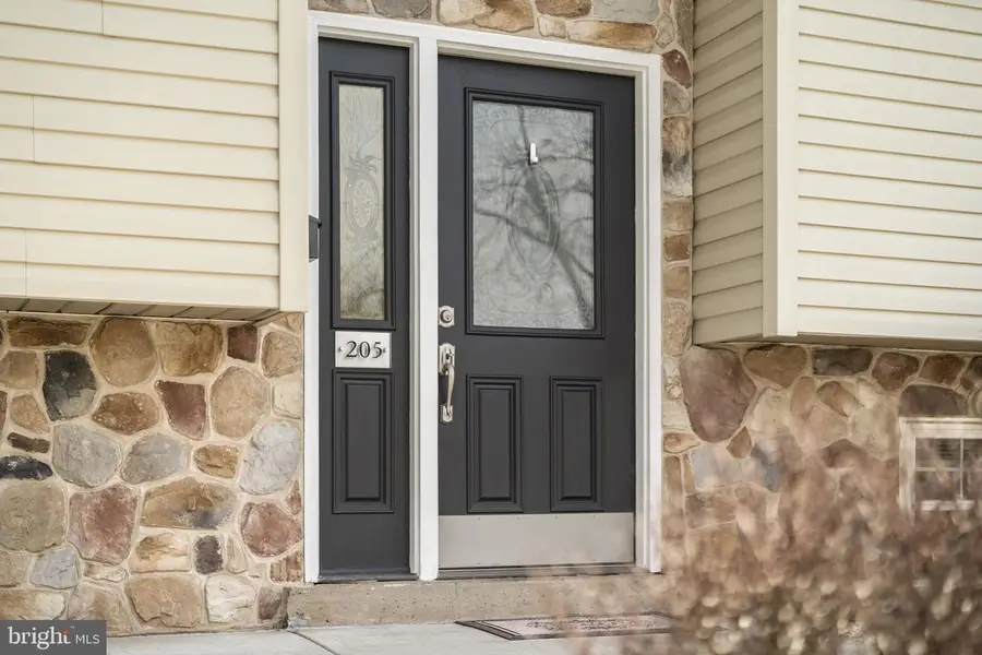205 Hickory Ln, Douglassville, PA 19518 - #3