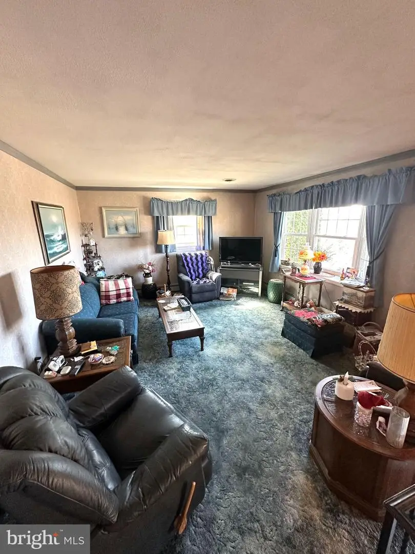 3203 Mannerchor Rd, Temple, PA 19560 - #3