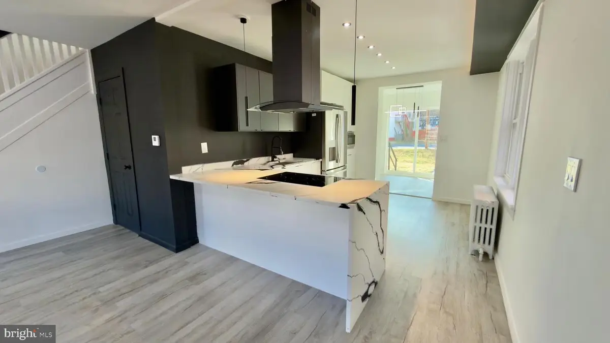 24 Marshall Ave, Reading, PA 19606 - #1