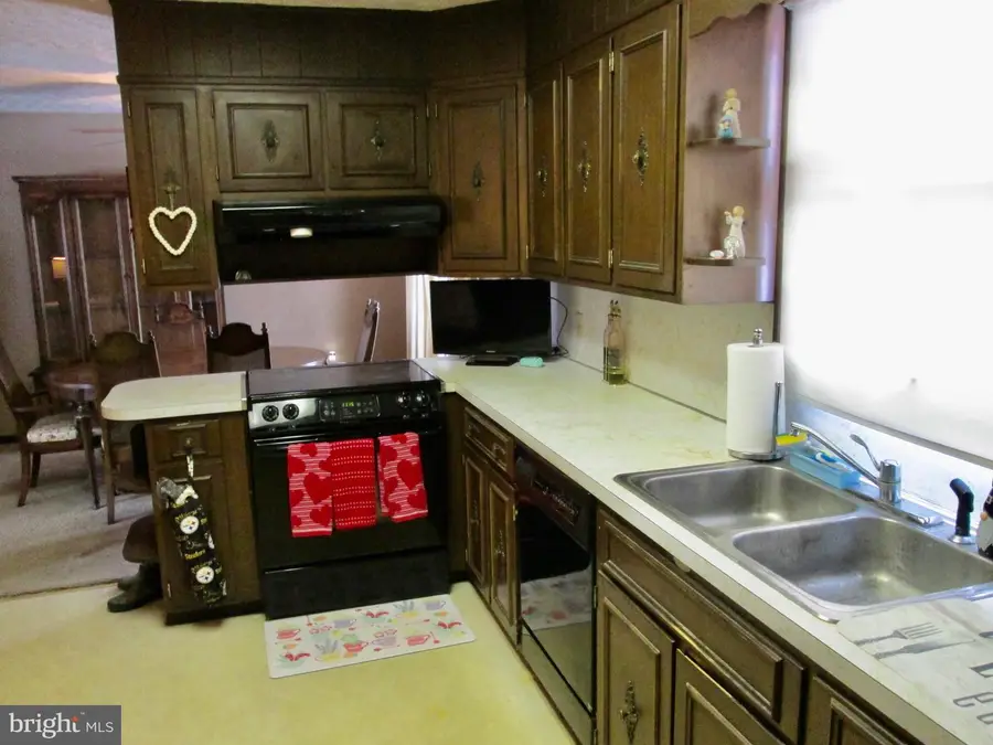 524 Prison Rd, Leesport, PA 19533 - #3