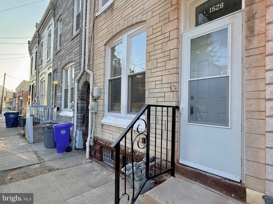 1528 Haak St, Reading, PA 19602 - #3