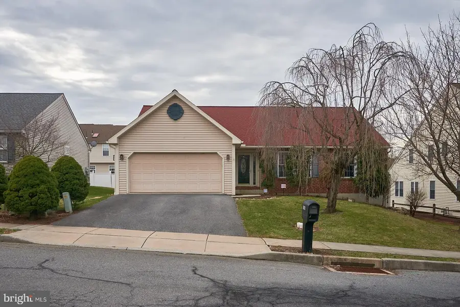 1018 Bowman St, Reading, PA 19605 - #2