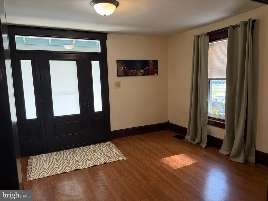 122 N Walnut St, Fleetwood, PA 19522 - #2