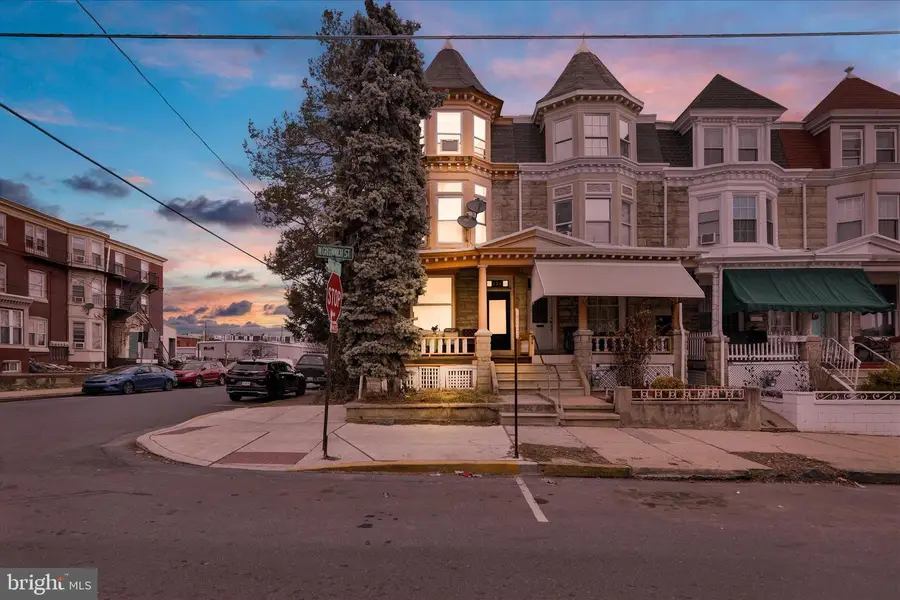 131 W Greenwich St, Reading, PA 19601 - #3