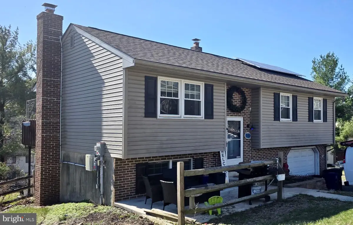 106 Pear St, Mohnton, PA 19540 - #1